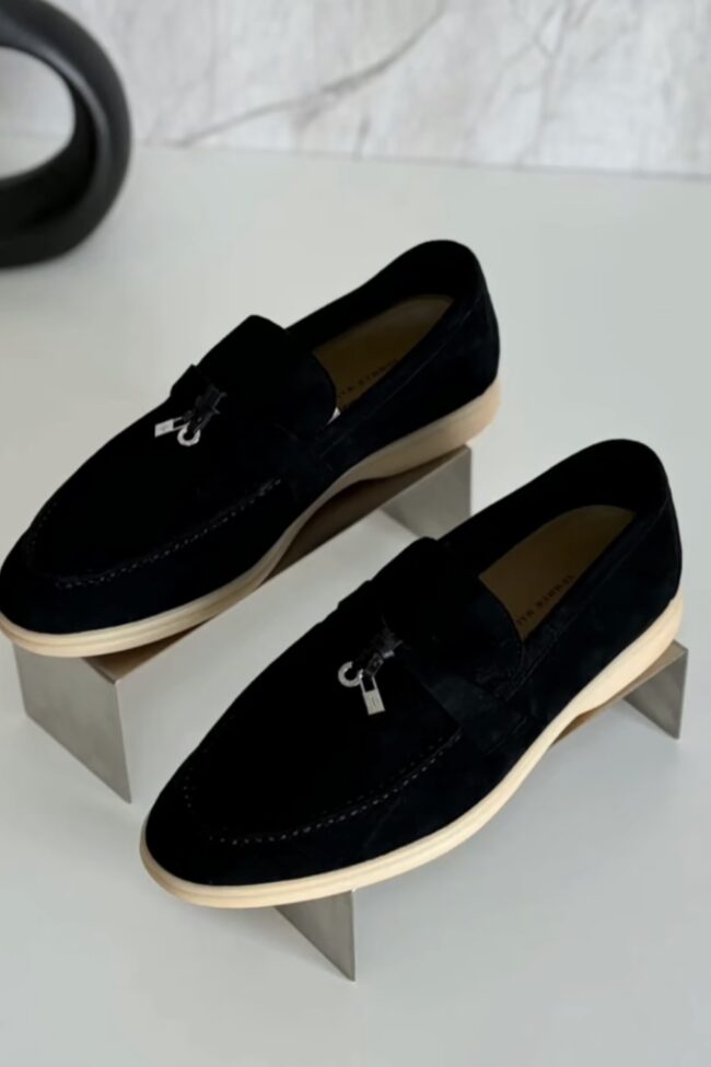 ALAYA - Amélie Black Loafers (Take 1 Size Bigger)