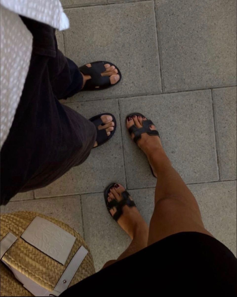 ALAYA - Amiére Black Sandals (Take 1 Size Bigger)